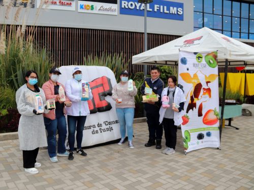 Empresarios del sector lácteo ofrecieron sus productos en el Viva, una estrategia para mejorar sus ventas