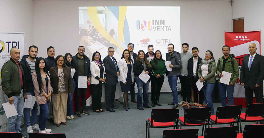 Participantes del programa de innovación empresarial INNVenta en Tunja durante la presentación del programa con la Cámara de Comercio de Tunja