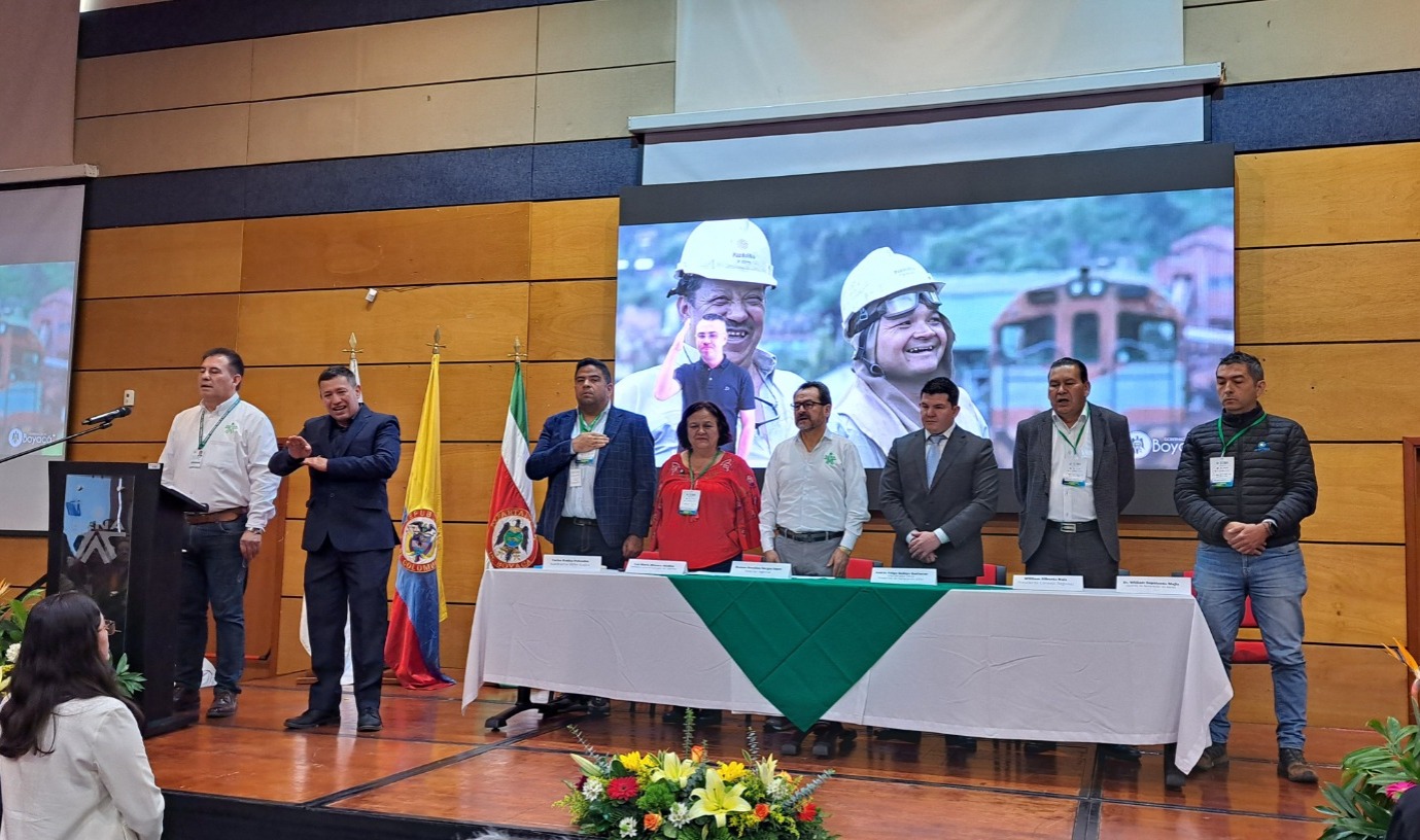 Expertos reunidos en Tunja durante el Tercer Congreso Nacional de Transición Energética del SENA
