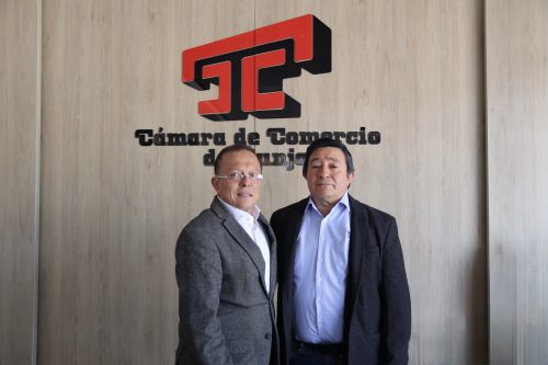 En la foto, de izquierda a derecha: Euclides Rivera Murillo, presidente de la junta directiva. Melquisedec Galindo Tovar, vicepresidente de la junta directiva.
