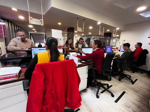 Renovar la matrícula mercantil no solo evita sanciones, sino que también fortalece la confianza en su empresa, le abre puertas a nuevos mercados y lo mantiene dentro del ecosistema empresarial formal.