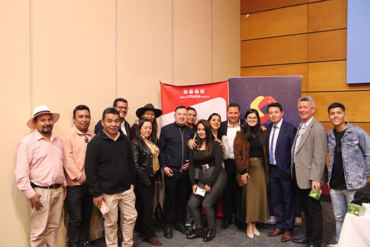 Un espacio que reunió a empresarios, comerciantes, gremios, entidades públicas y aliados estratégicos para fortalecer las capacidades del tejido empresarial boyacense y generar nuevas oportunidades de internacionalización hacia uno de los mercados más importantes del mundo.